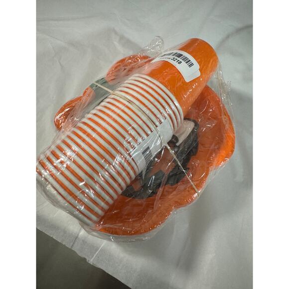 NWT 23 Piece Pumpkin Plate Orange Paper Cups Ghost Napkins Party Teacher Decor - Picture 1 of 3